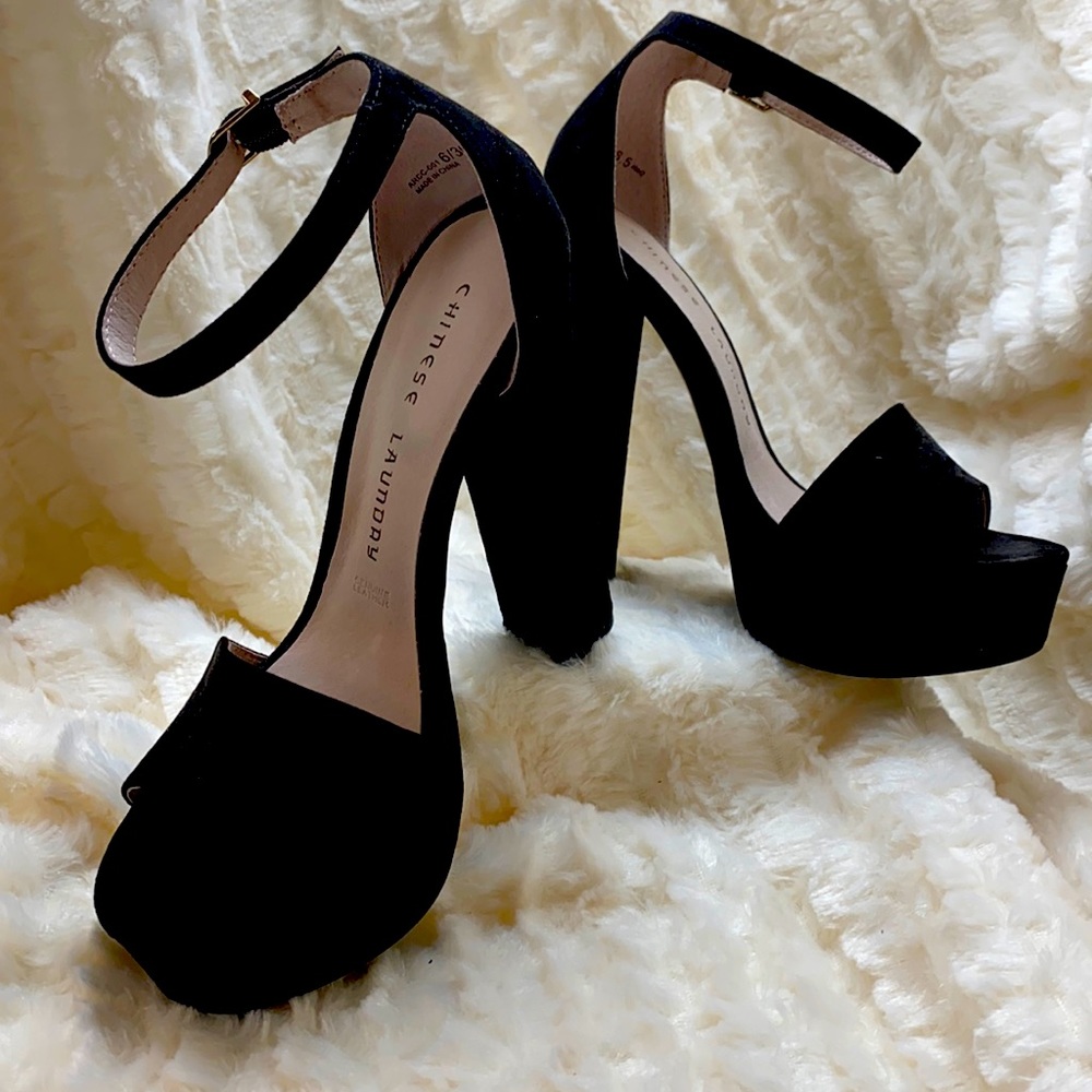 NWOT Chinese Laundry platform heels